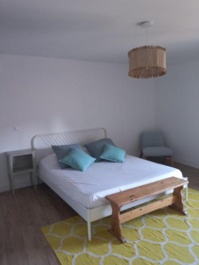 Chambre et salle de bain privée dans un Mas en Provence